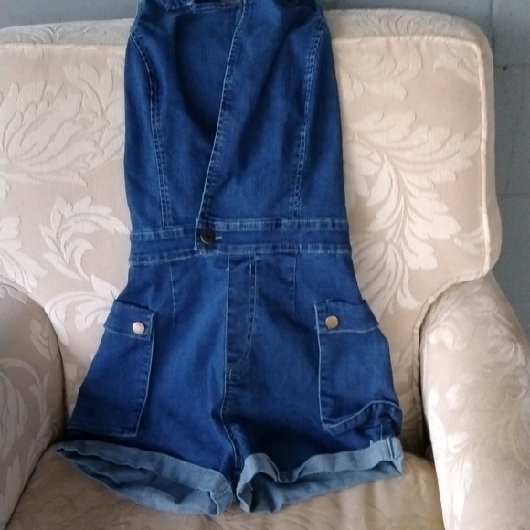 Blue jean romper - Picture 2 of 4